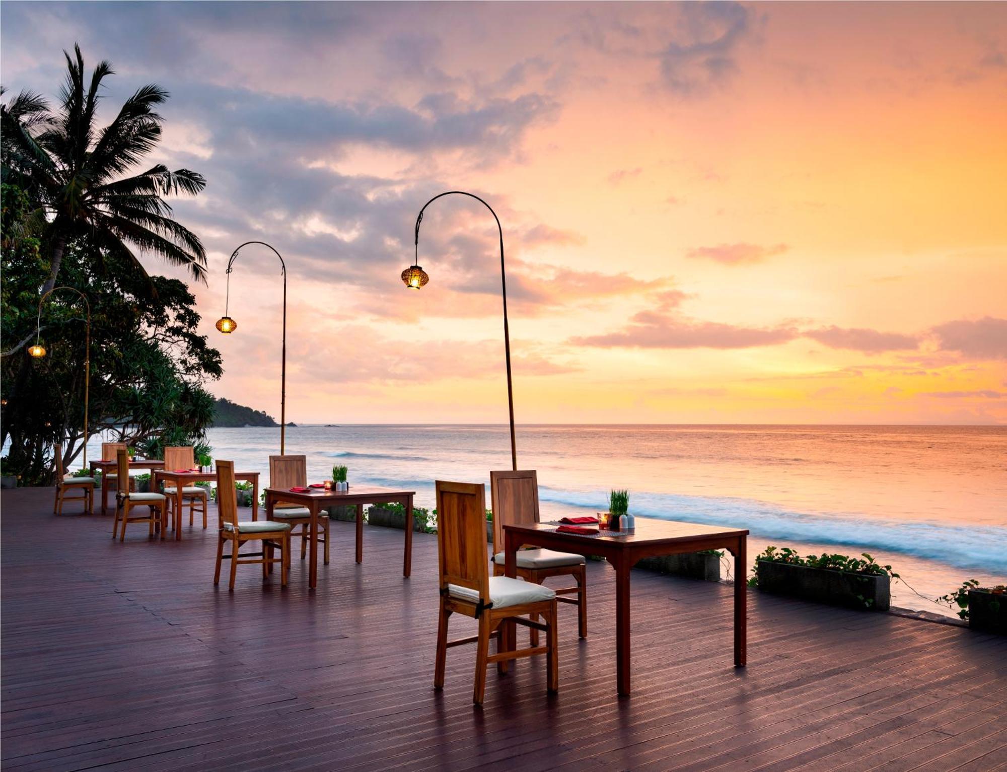 Mangsit Suites By Holiday Resort Lombok Zewnętrze zdjęcie